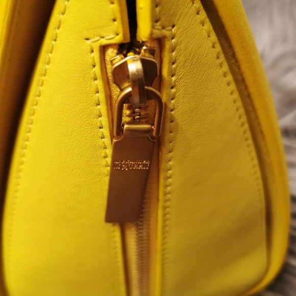 Alexander McQueen top handle leather bag - Picture 5 of 8